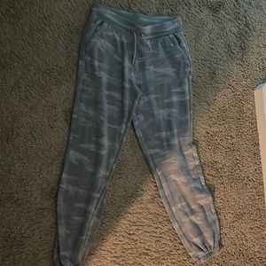 these are so comfy! they don’t fit me anymore sadly:(